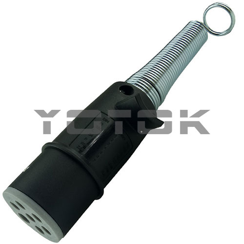 YT03C:7P/24V PLUG IS03731